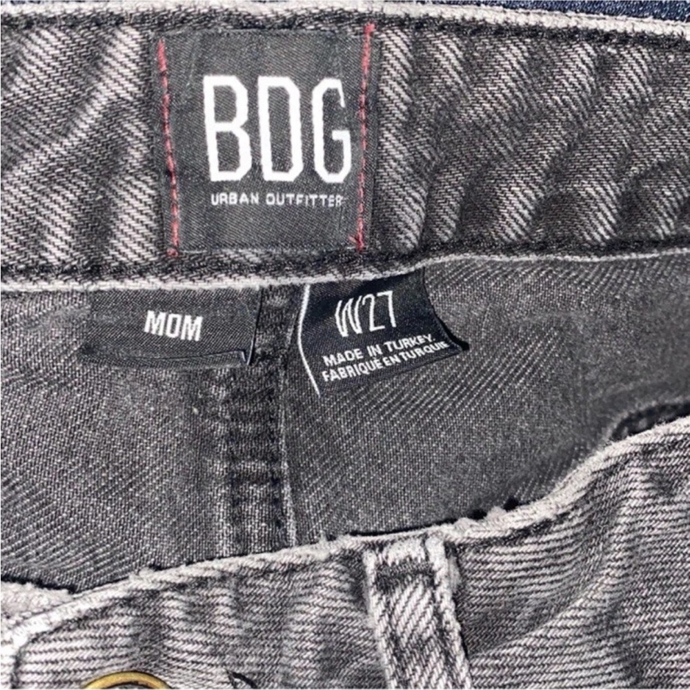 BDG Urban Outfitters Black Washed Mom High Rise Jeans Size 27 - Picture 4 of 4